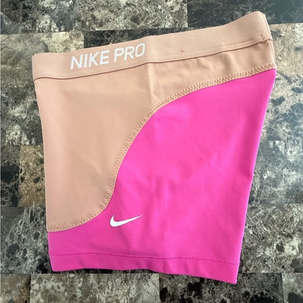 Nike Pro 3” training  Women's Athletic Shorts in Pink and Tan color size small